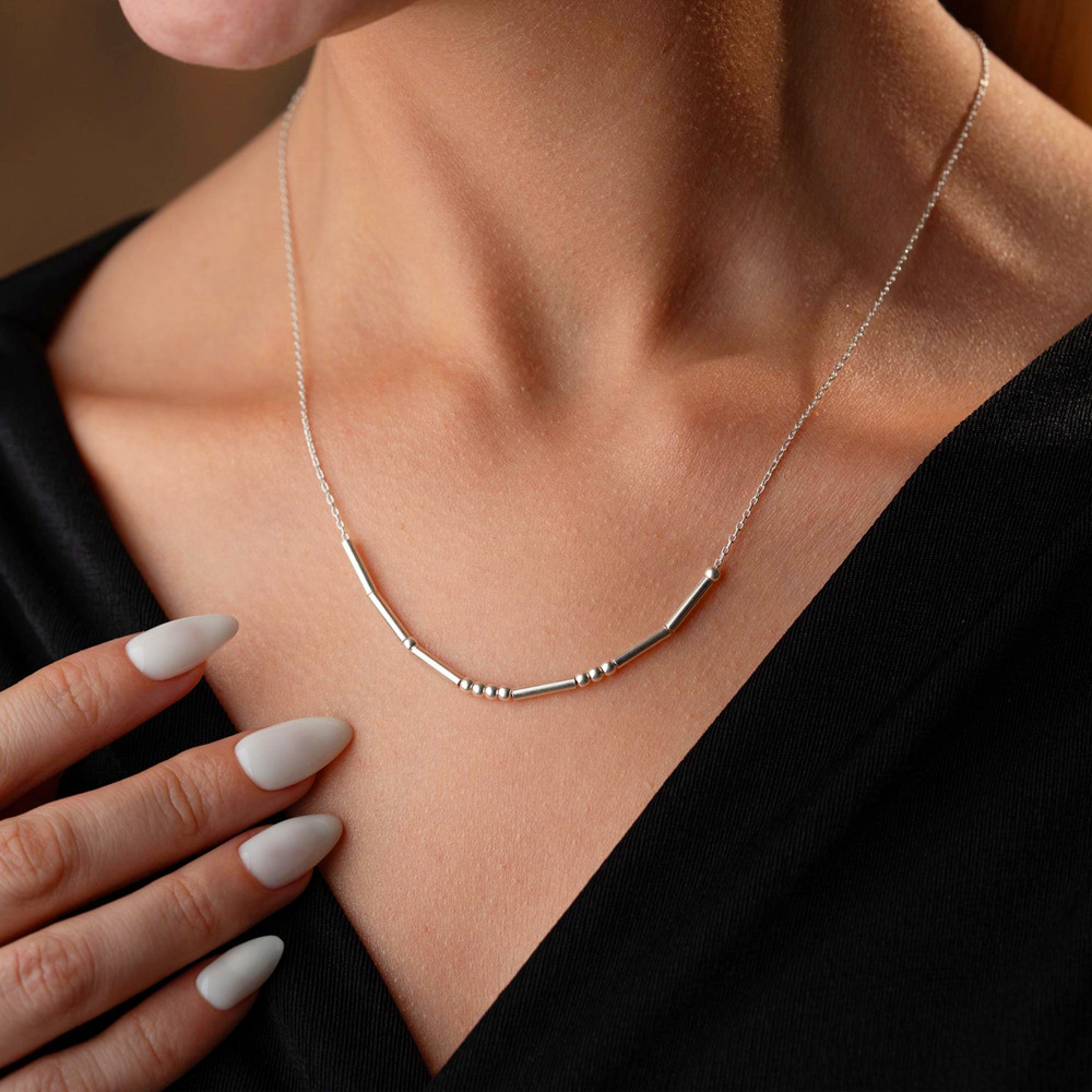 Collier personnalisé en code M - Vintage Alarm Clock avis et prix