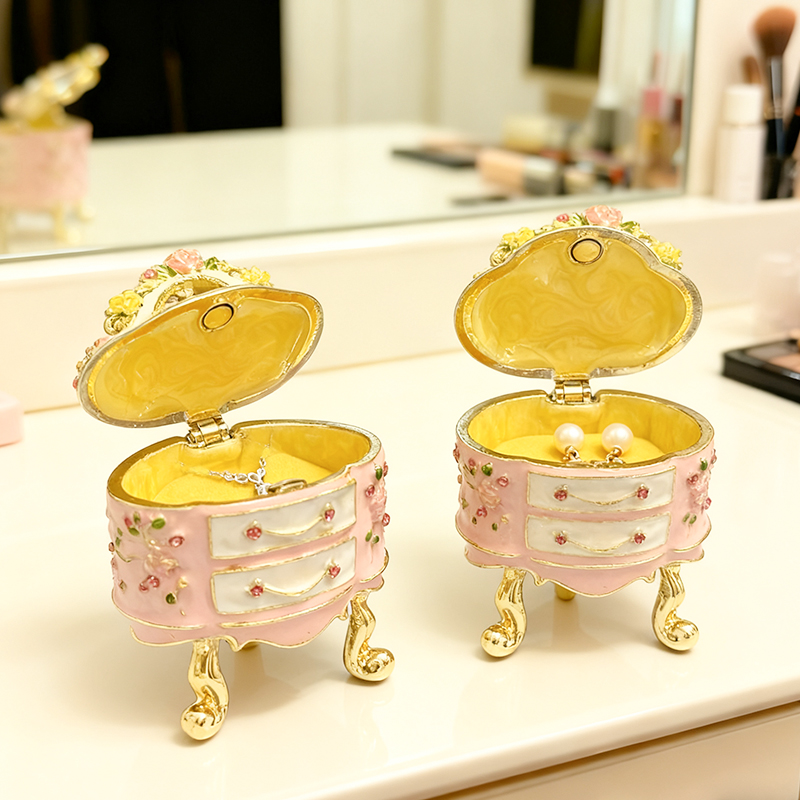 Petite boîte à bijoux peinte à - Vanity Home Decor avis et prix